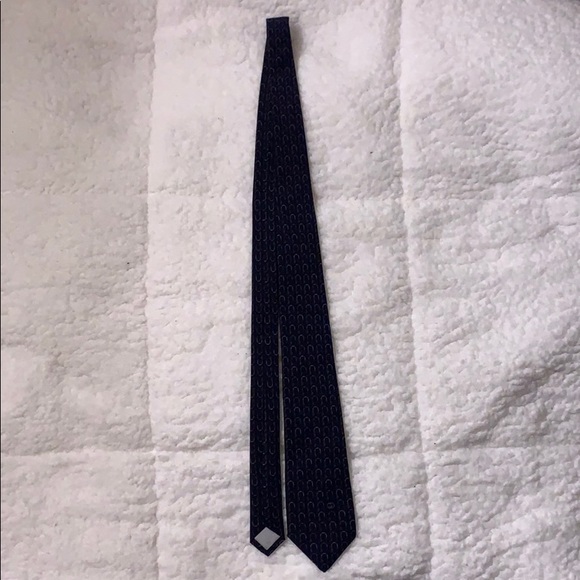 Gucci tie - Picture 2 of 2